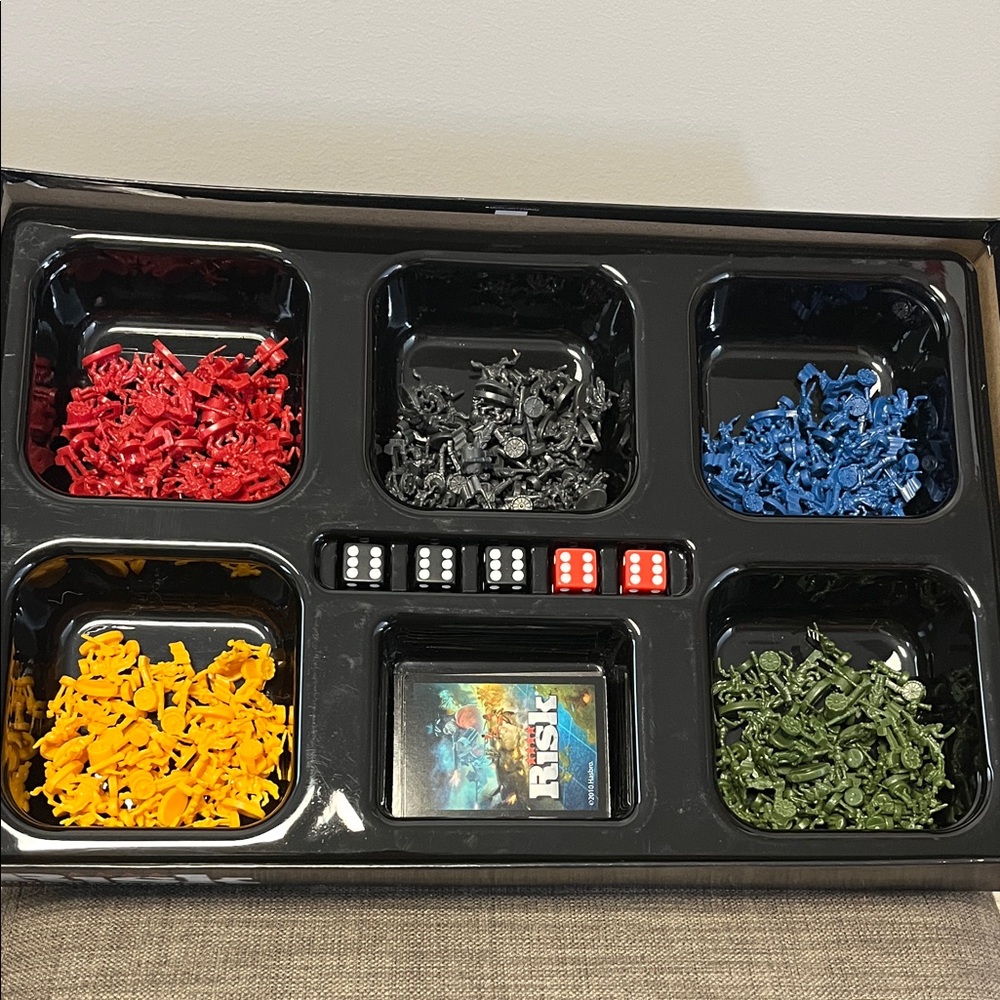Hasbro Risk Board Game - Picture 2 of 12